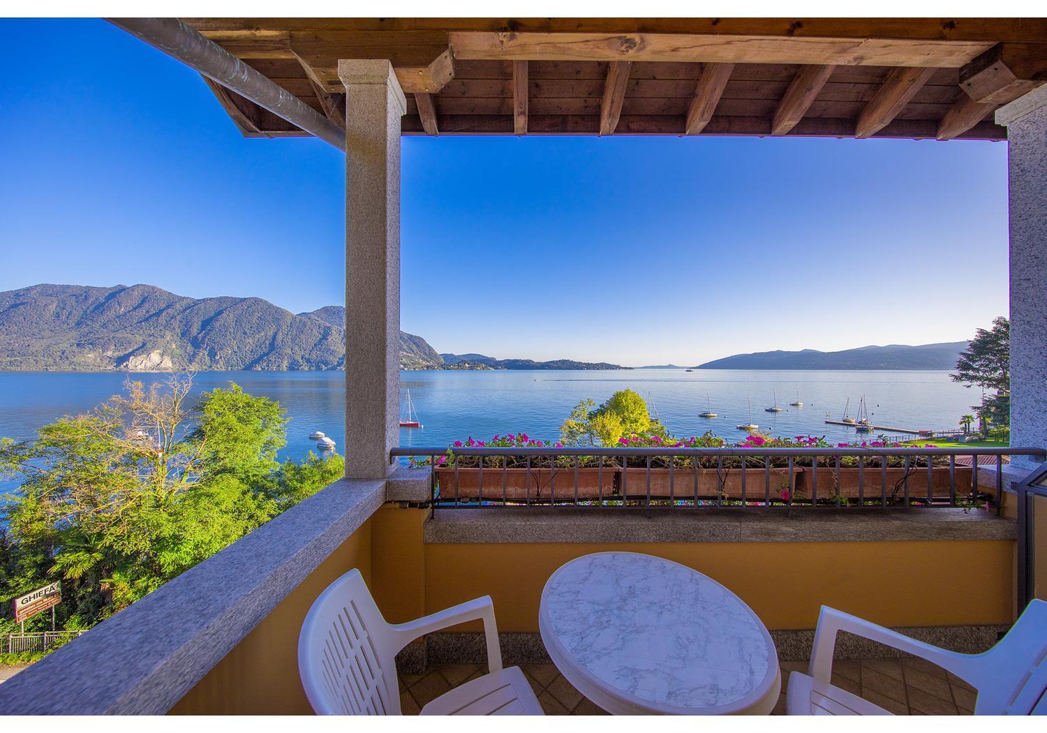 Hotel Residence Zust Verbania Exterior photo